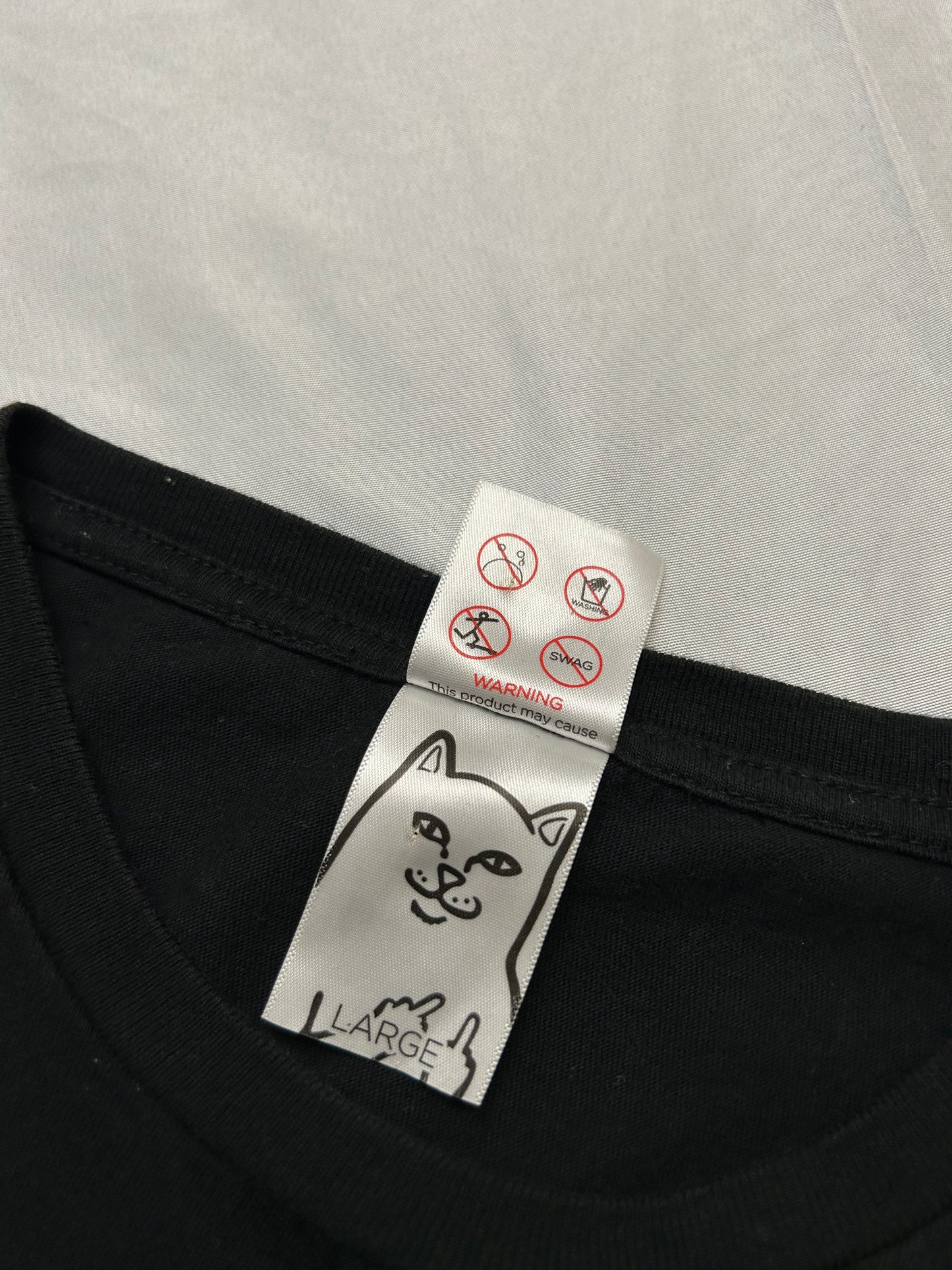 RiPNDiP Tee Large