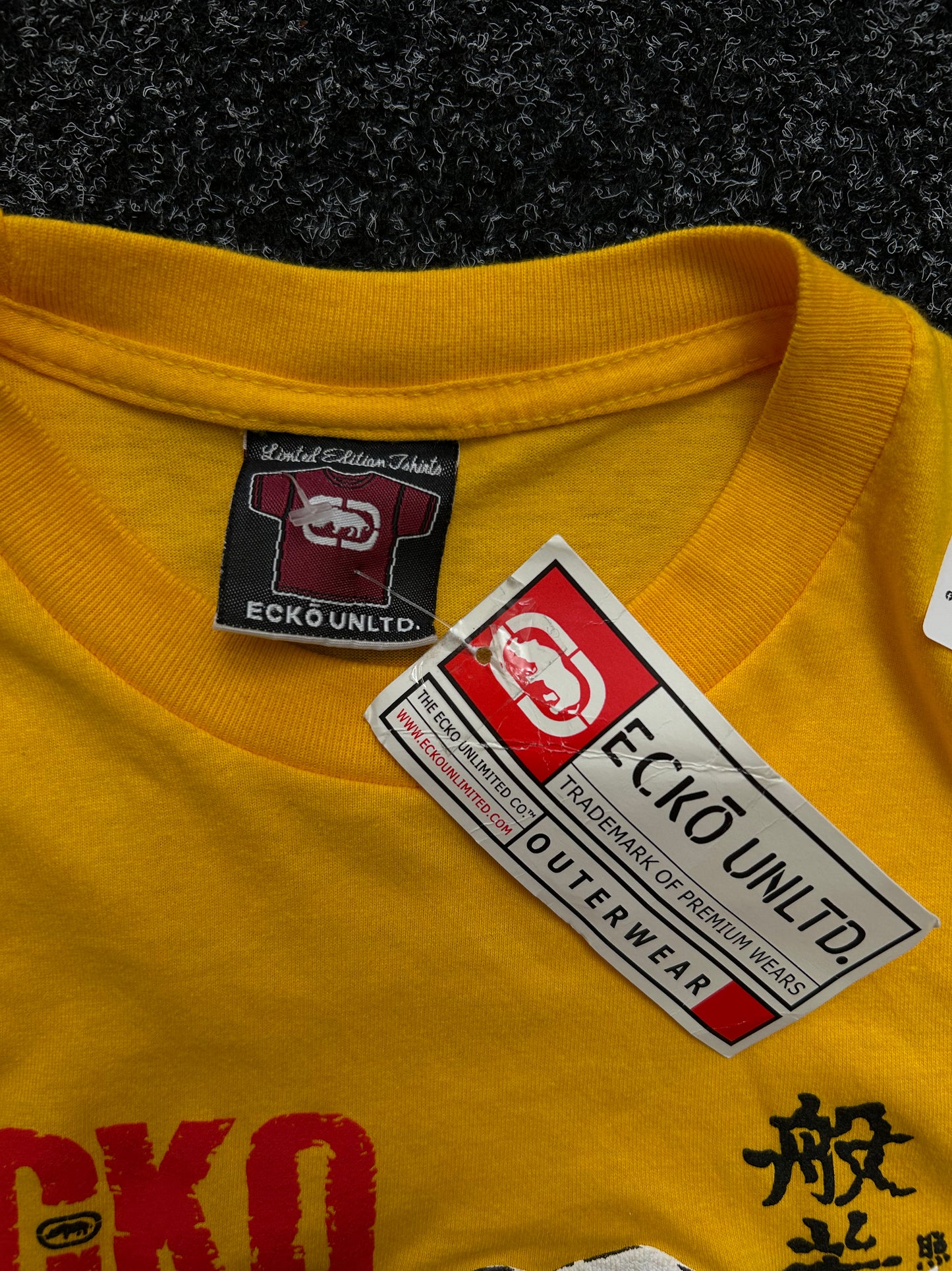 NEW Ecko Tee Small