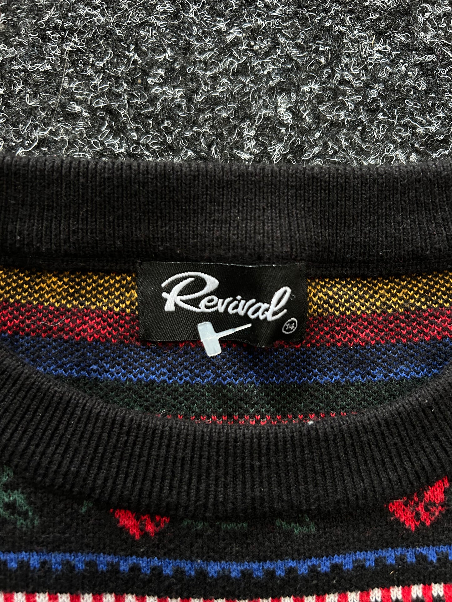 Rivival Sweater Large